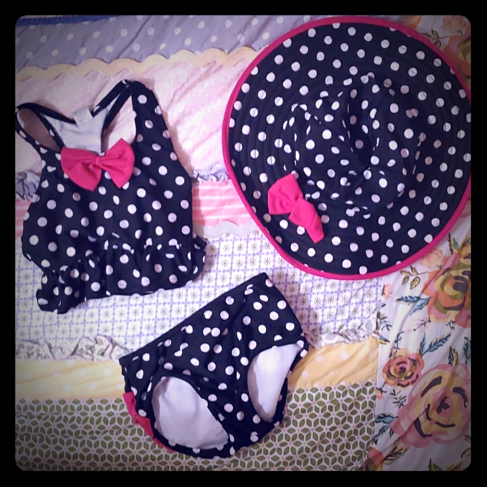 EUC Ruffle Butts Peplum Tankini PLUS Sunhat